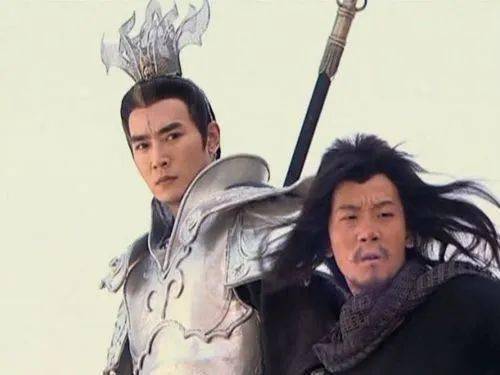 比如著名电视剧《宝莲灯》在各种改编作品中屡见不鲜他身边的神犬哮天