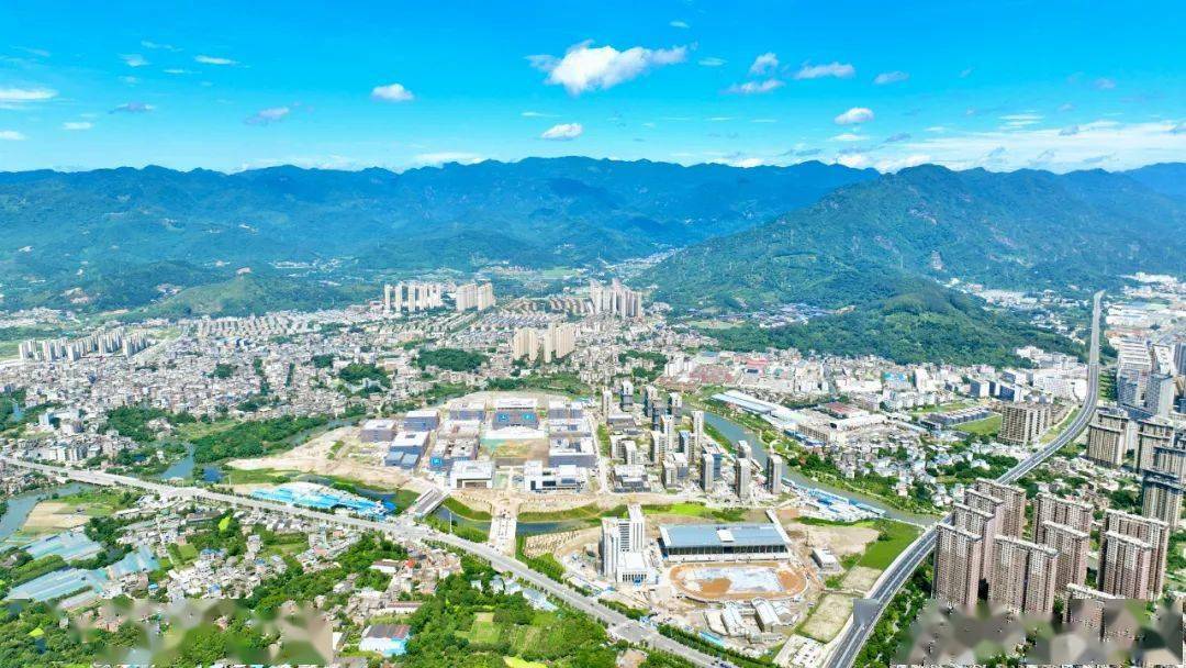 "新大学"来了,福州人了解一下!_福耀_科技_建筑