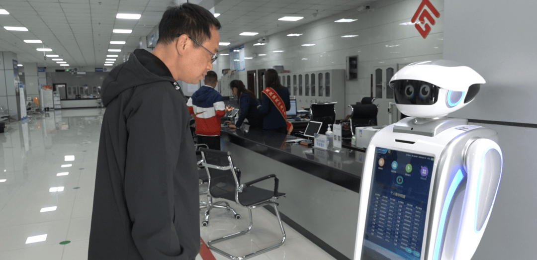 四川会东县智能机器人小东上岗让政务服务更加便利