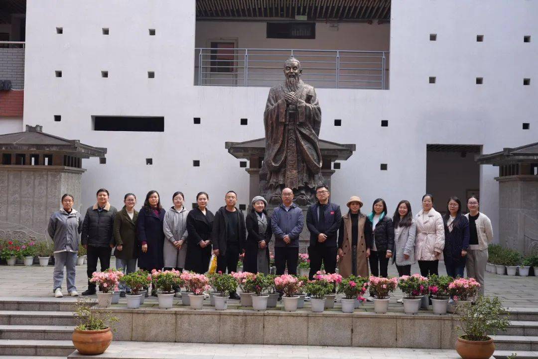 助力提升,携手共进——成都七中万达学校与成都市龙泉驿区大面中学
