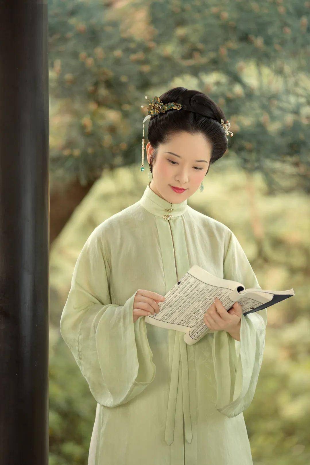 汉服披着床单的小孩长大了么