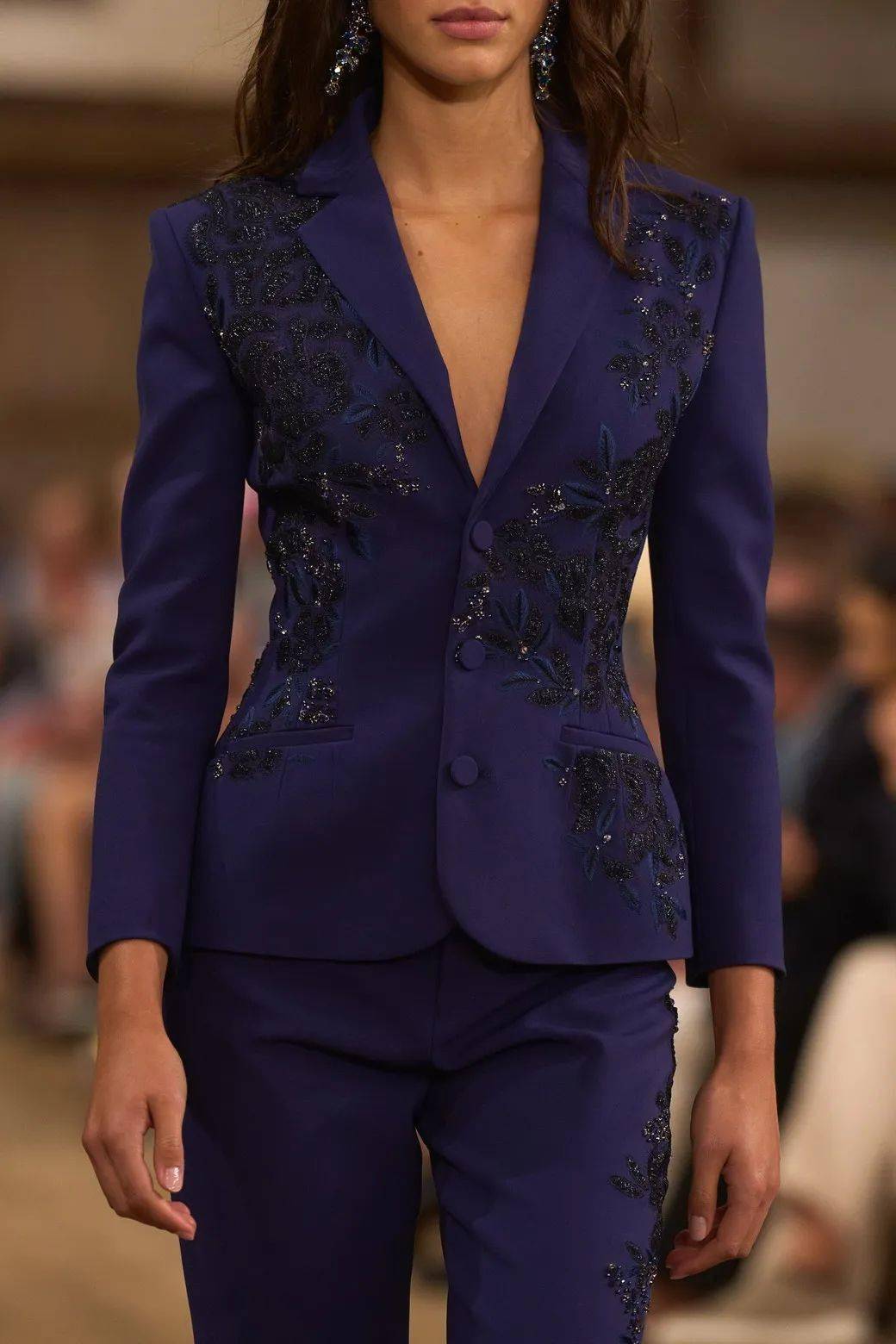 2024年春夏服装流行趋势_stella_prada_bottega