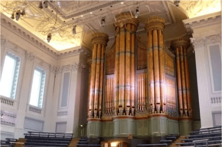 听来自音乐厅宝藏的声音