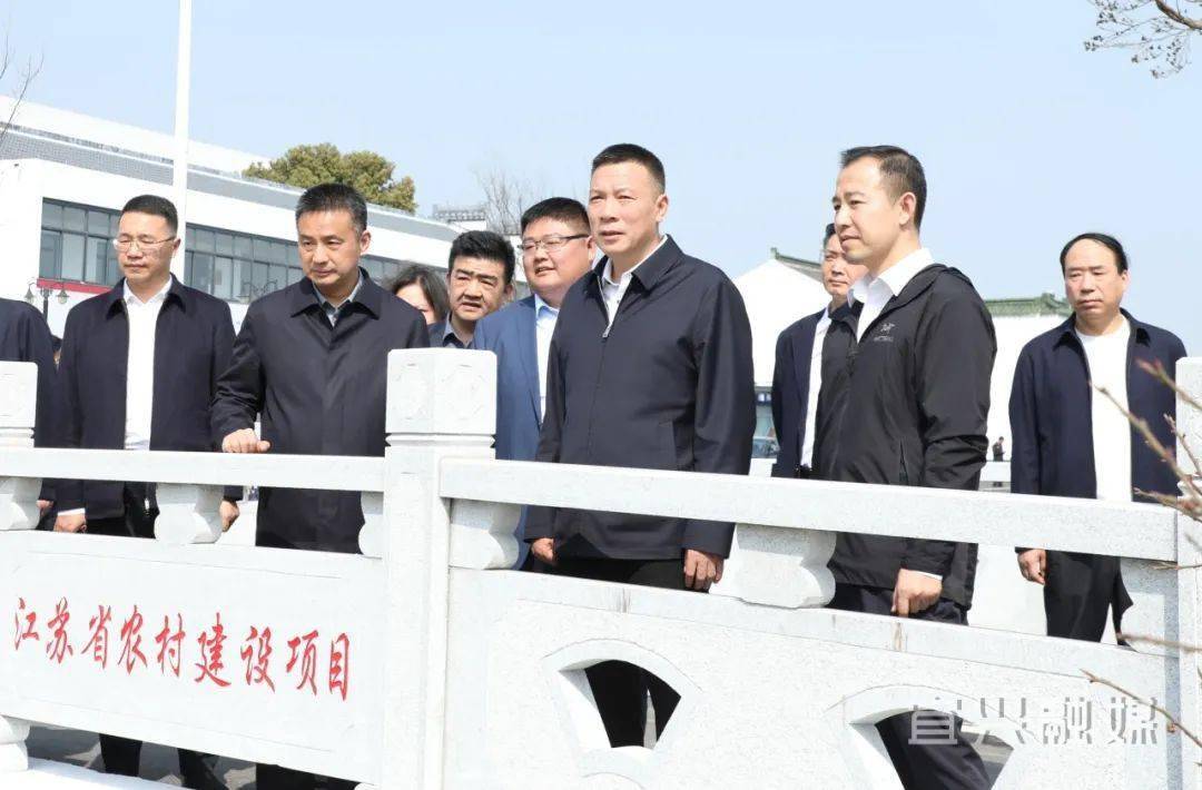 全市"三清三治"农村环境卫生专项整治行动现场推进会召开