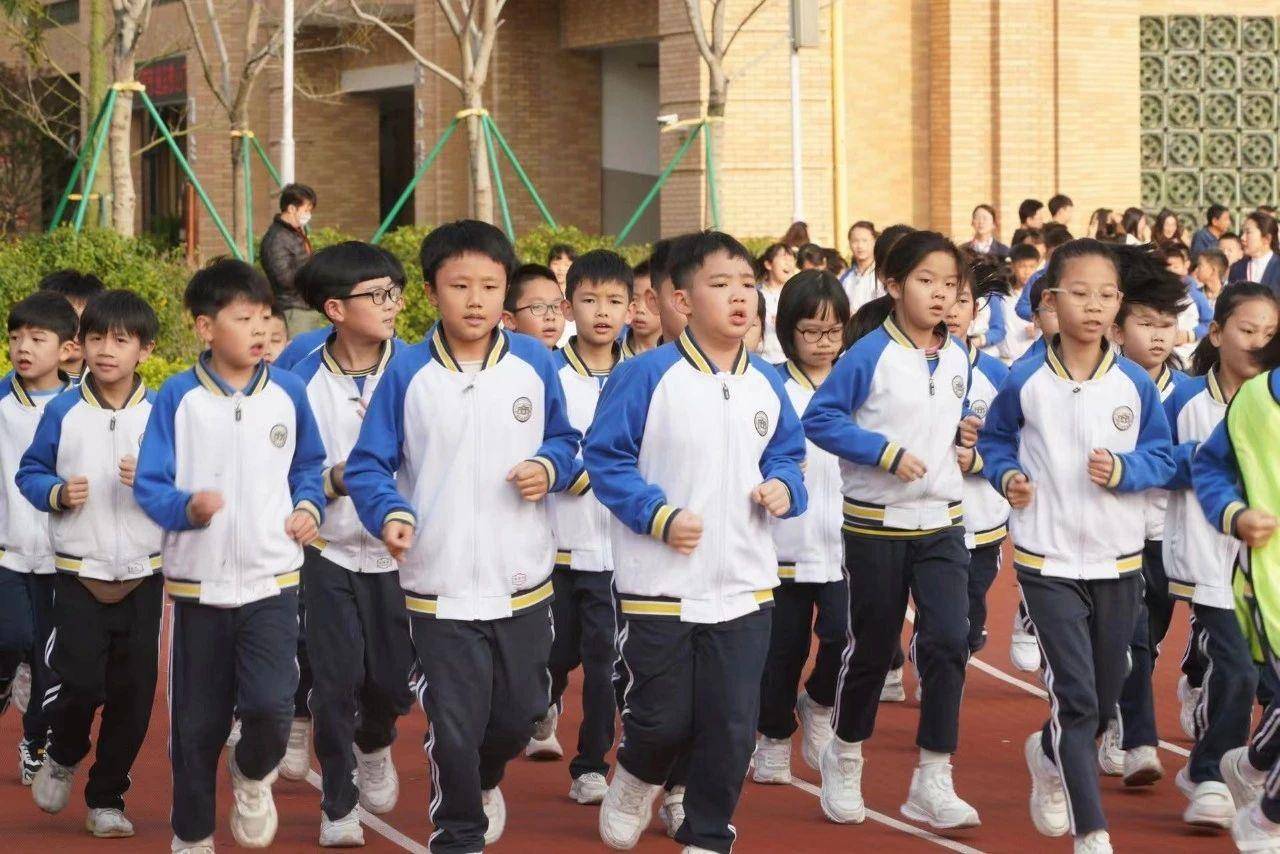 家校合力,共育未来!佛山市英华学校小学部举行家长开放日