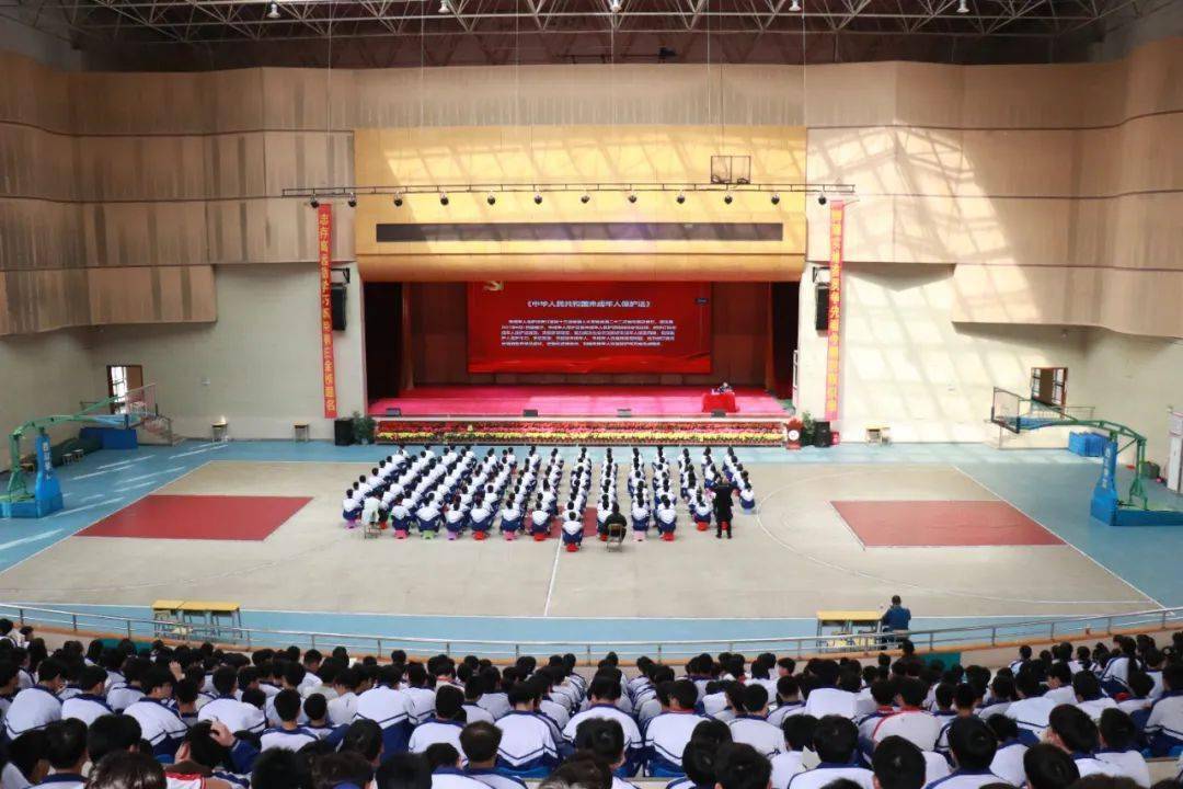 江西省西山学校开展成长路上法治同行法治进校园专题讲座