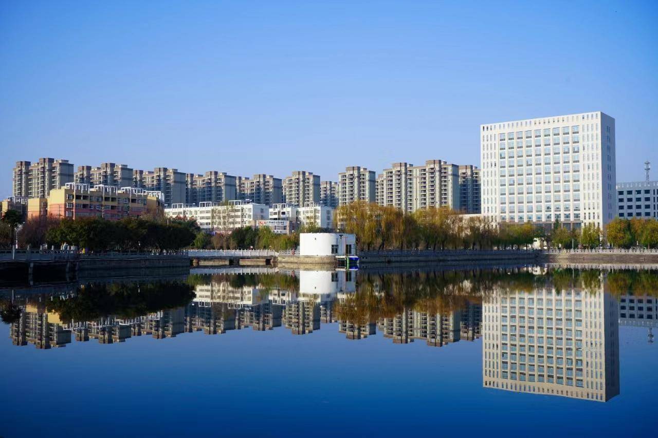 平顶山石龙区龙河高中图片