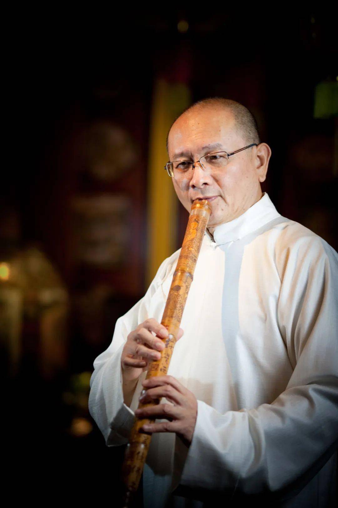 在深秋的9月,洞箫大师谭宝硕联袂古琴名家马常胜,共同带来的洞箫与