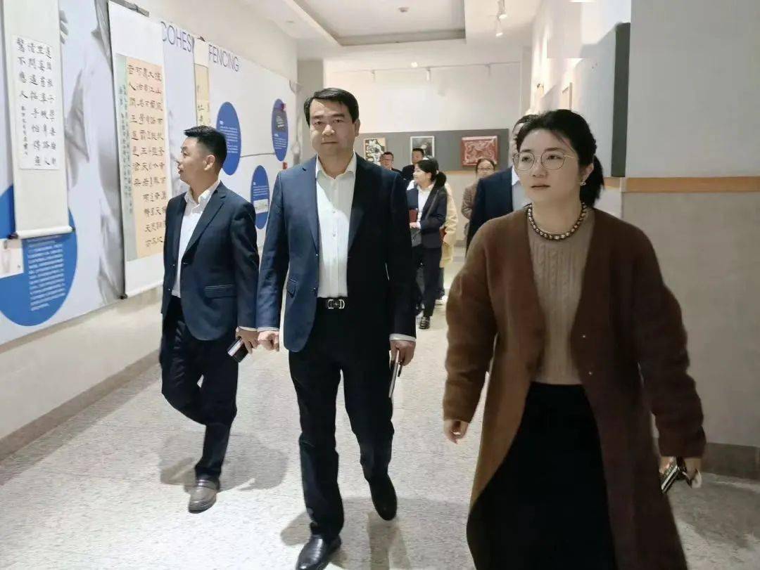 石 厚己家之长——章华学校到长沙市西雅中学参观学习_交流_发展_胡婧