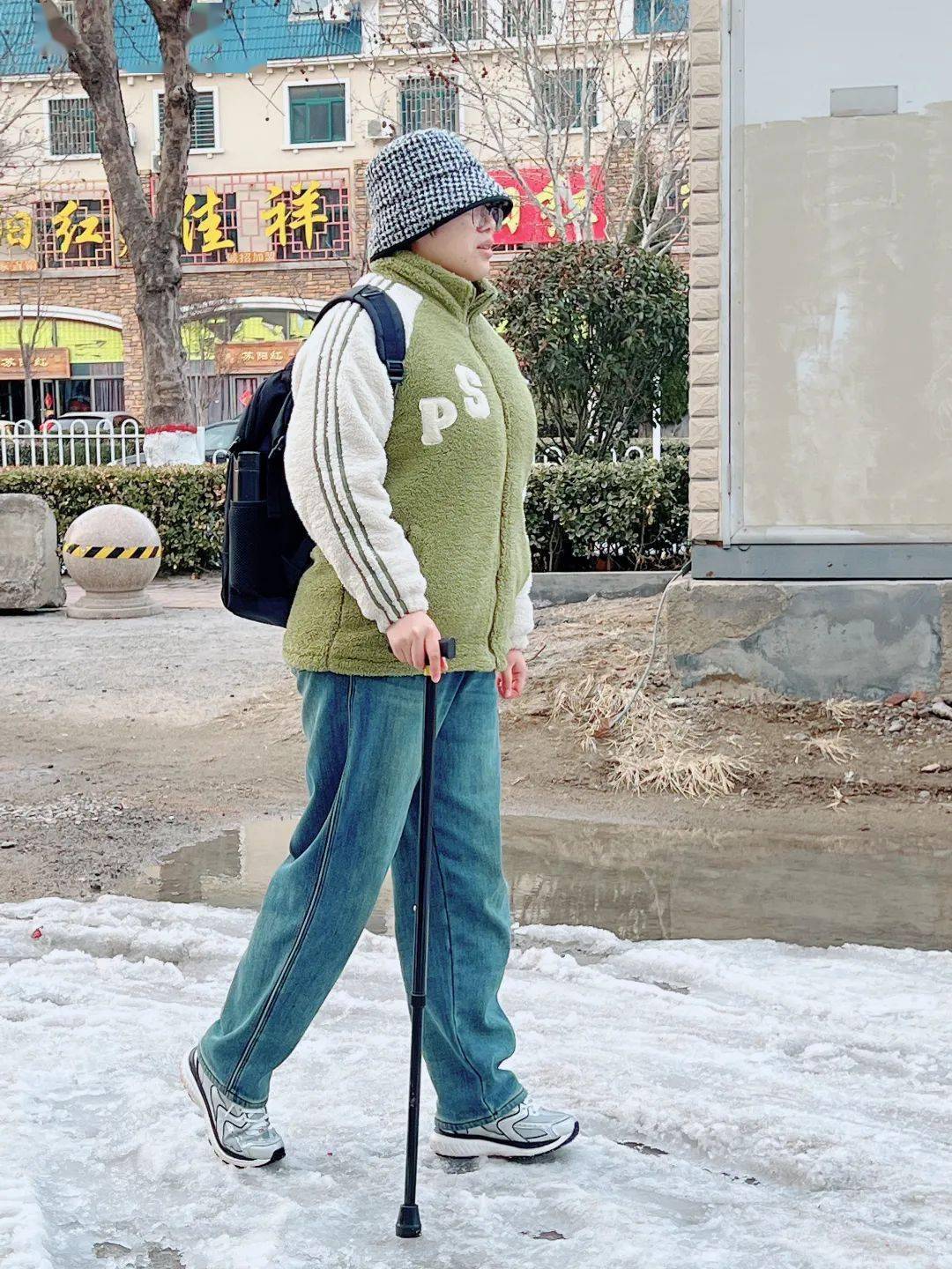 德耀青岛礼赞模范翟元敏为救同事桃李年华遭遇意外面对