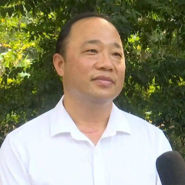 学生:张健北海艺术设计学院▲副
