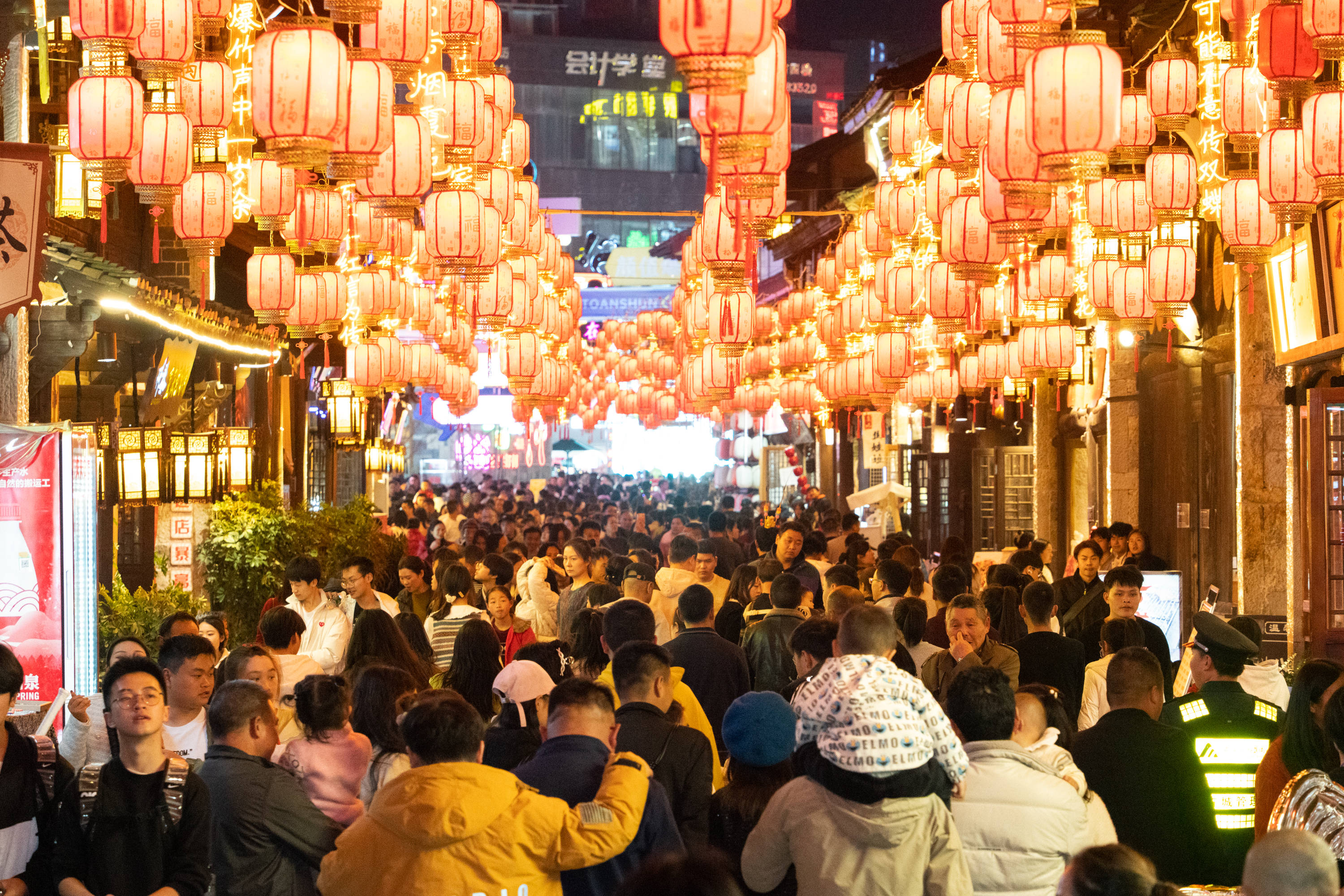 安顺合力打造一流旅游城市金名片