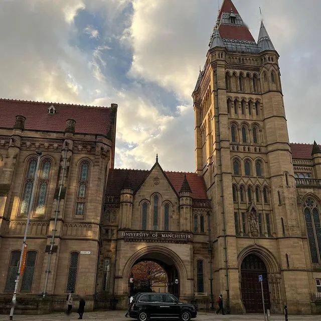 2024年英国毕业生就业报告发布这20所大学最受雇主青睐伯明翰英国第一