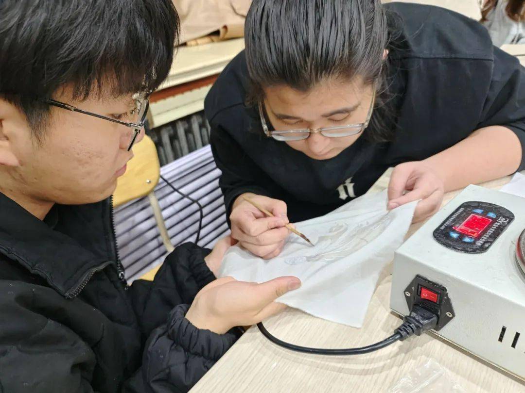 追锋行动学雷锋志愿服务月系列活动三