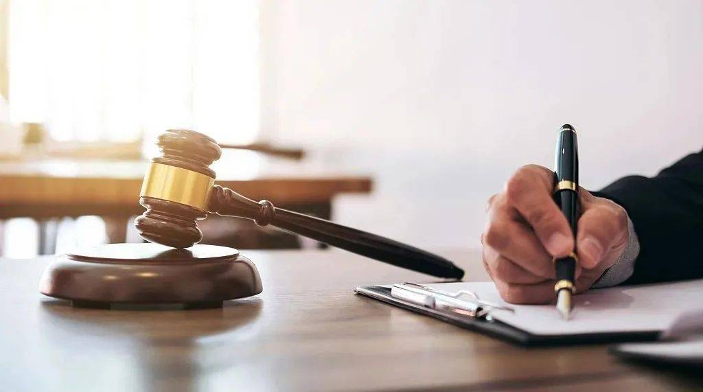 代理资格的公民签订的有偿法律服务合同的效力认定_诉讼_被告_原告