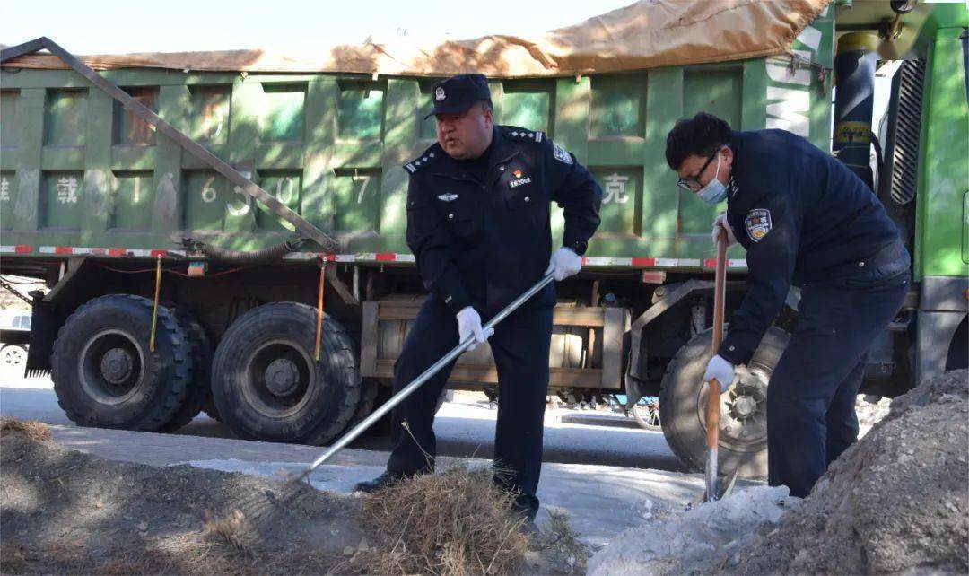 3月26日,大海林分局积极响应大海林林业局有限公司开展城镇环境卫生