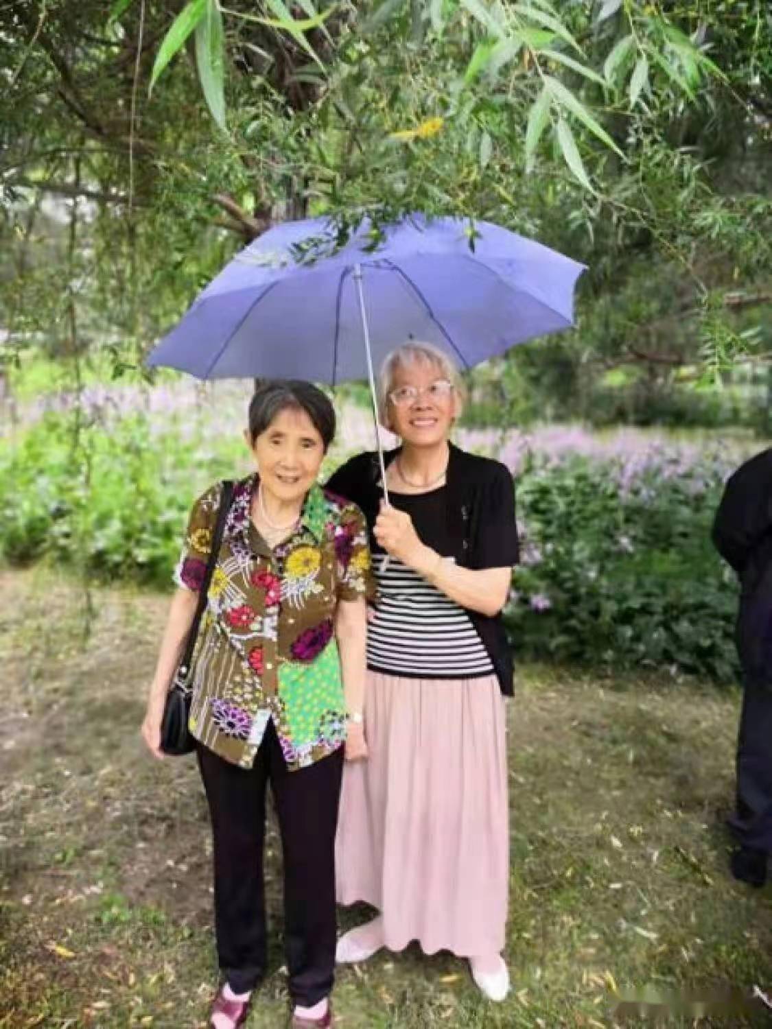 青丝白发六十年