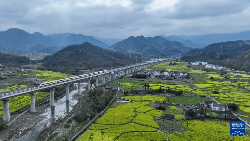 池黄高铁今日开始试运行