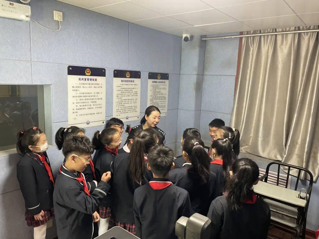 灞桥教育东城一小加强安全教育共建和谐校园东城第一小