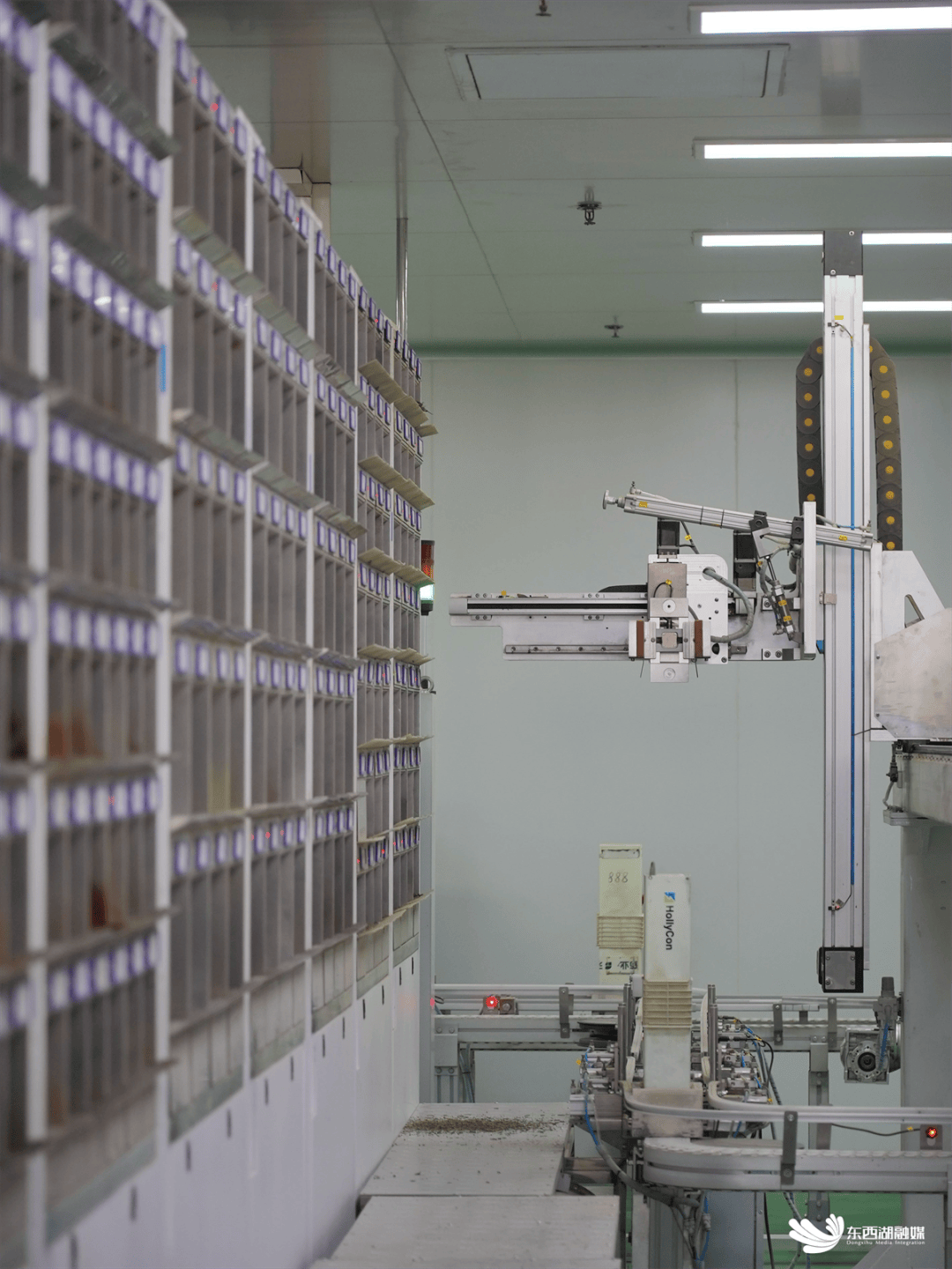 机器抓药智慧煎煮每张处方可追溯