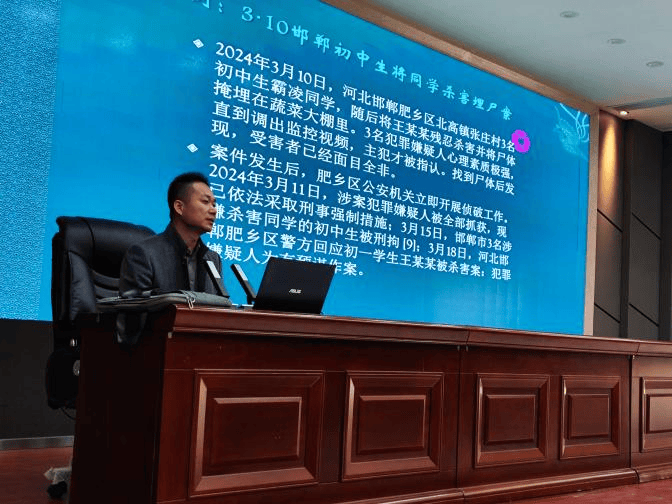俞律师以亲切的语言,生动的讲述拉进了和学生们的距离,这次讲座不止于