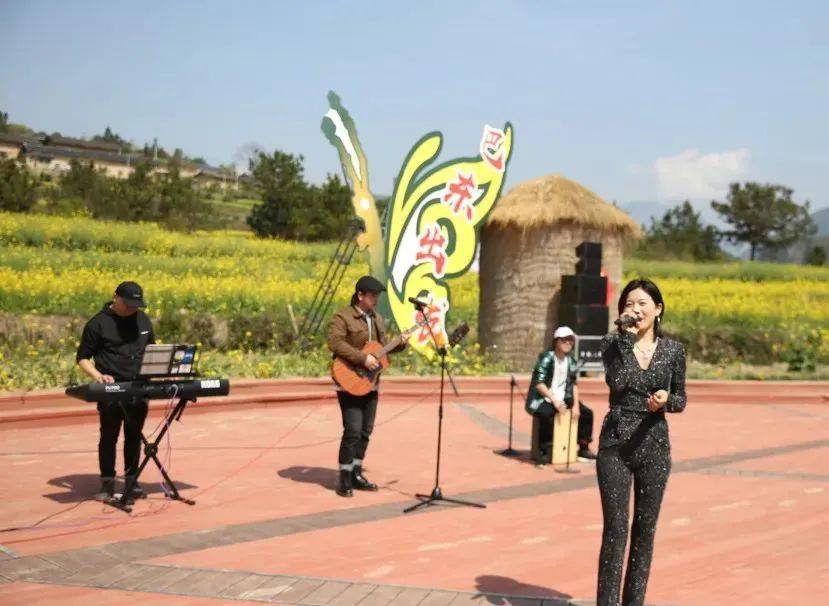非遗馆大厅>非遗长廊(九佬十八匠)>非遗展示厅>非遗研学中心>传统工艺