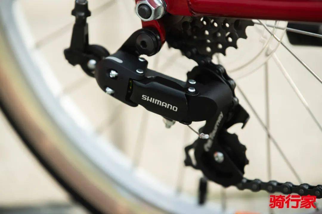 其管径不仅更大,沿五通管及主梁管两端特别加强打扁,耦合力度大增