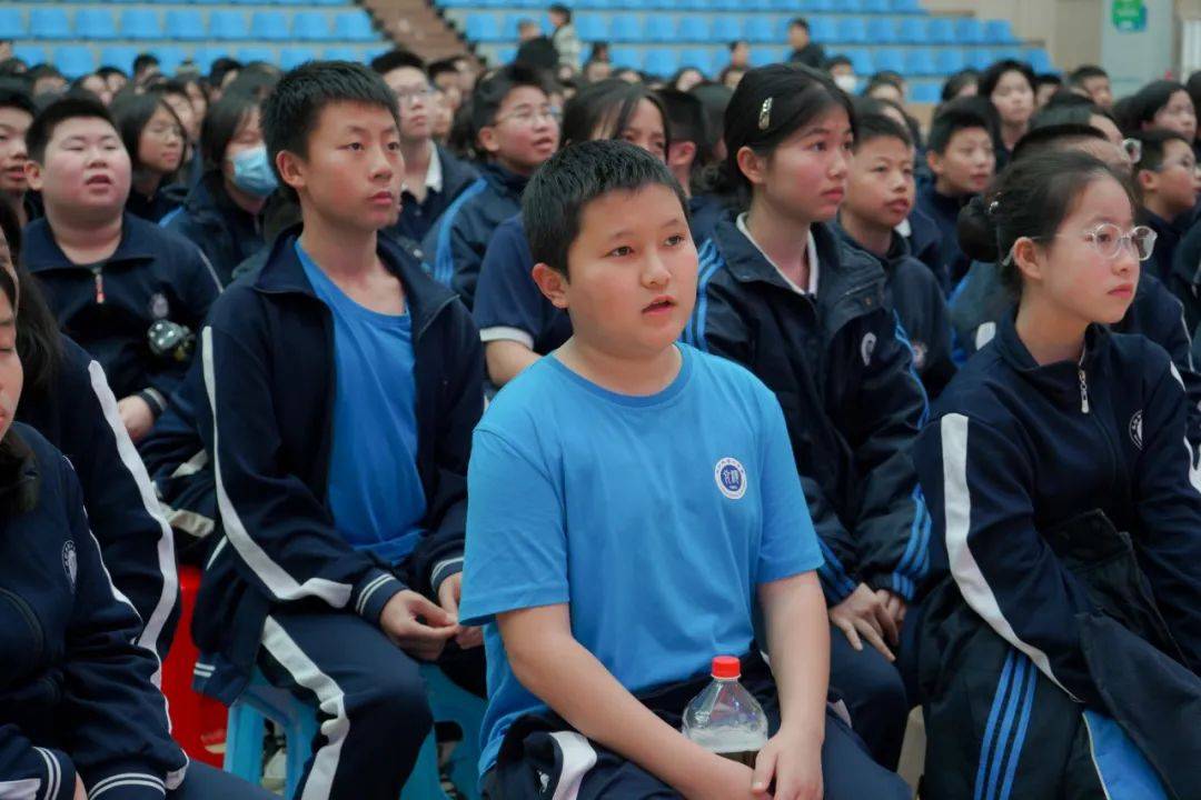 解锁青春密码护养花季蓓蕾长沙市第六中学举办青春期心理健康教育及防