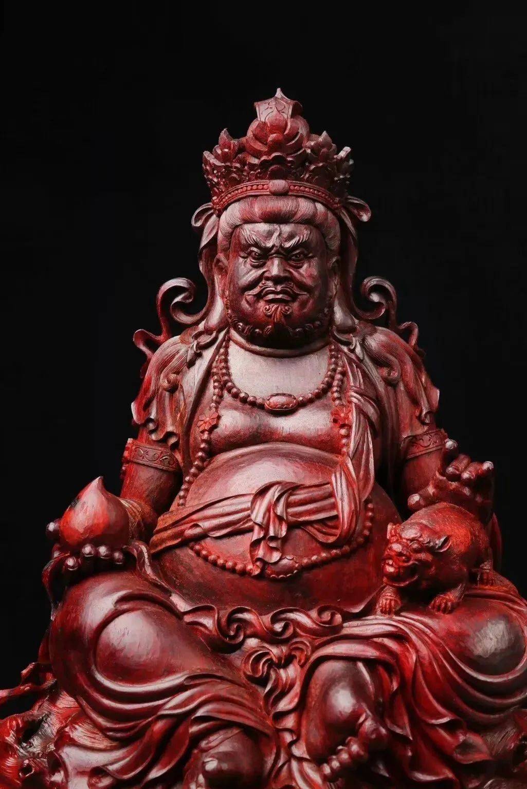 到了明代,莆田出现了很多擅长佛像和装饰雕刻的艺人,莆禧天妃宫内的