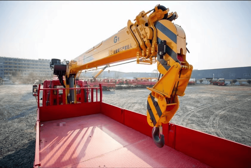 东风天锦随车吊,致富路上助你"一臂之力"!_搜狐汽车_搜狐网