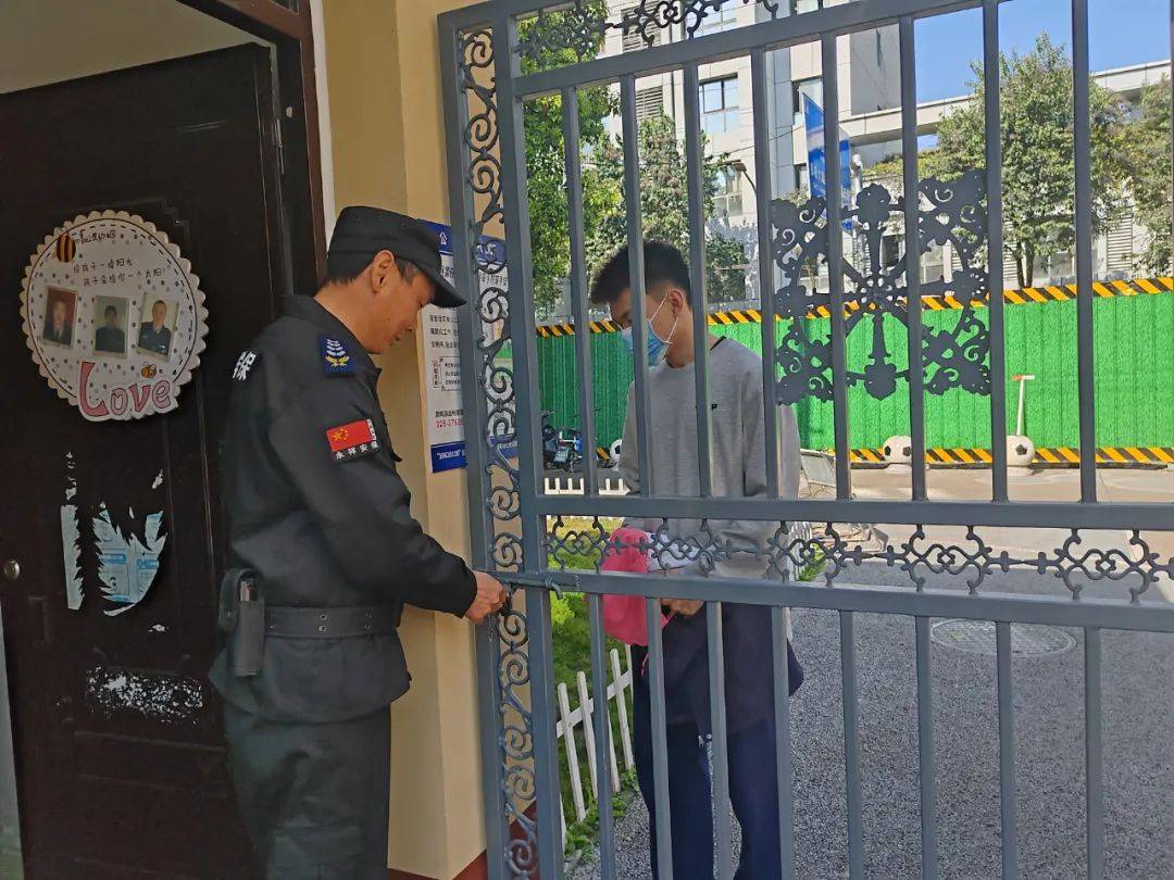 反恐防暴警钟鸣平安校园伴我行彭山区幼儿园反恐防暴应急演练