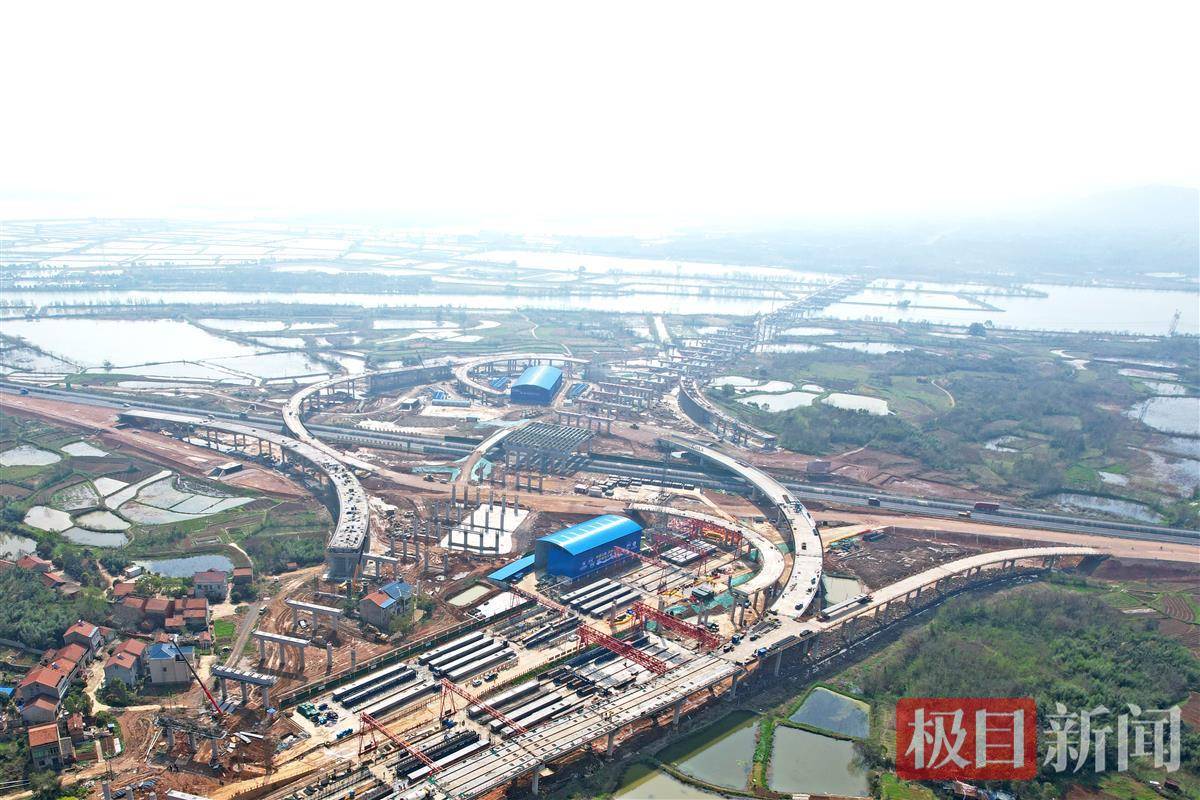 2500余名建设者大干快上武天高速建设驶入快车道