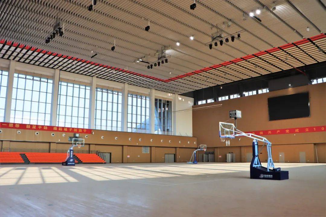 篮球馆桐乡市全民健身中心暨李宁体育园是桐乡首个集体育赛事,运动