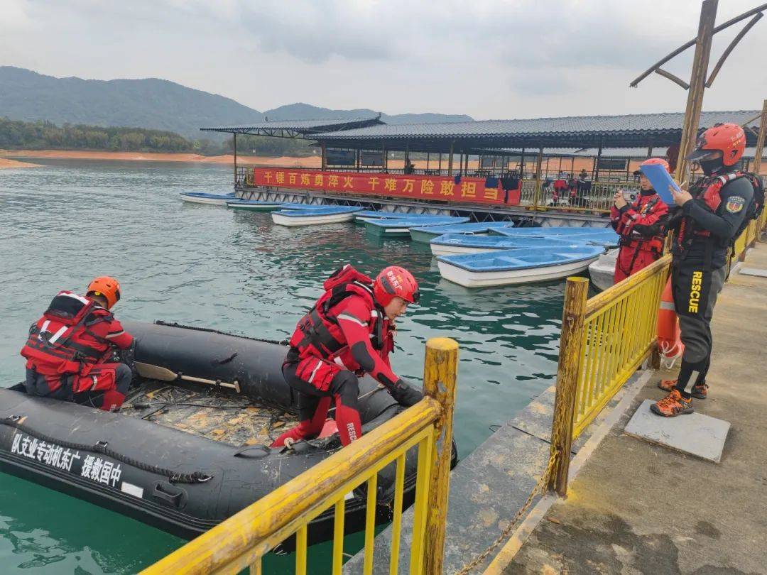 既有激流洪水救援技巧,也有舟艇救援应用,深度还原了常见灾害事故场景