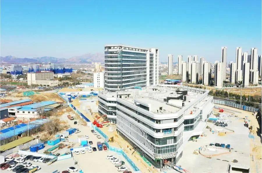 西海岸新区第二中医医院新院区项目全面进入室内装饰装修冲刺阶段