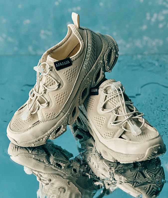 比如今天给大家推荐的这款犹如两栖坦克般的——伯希和水陆两栖溯溪鞋