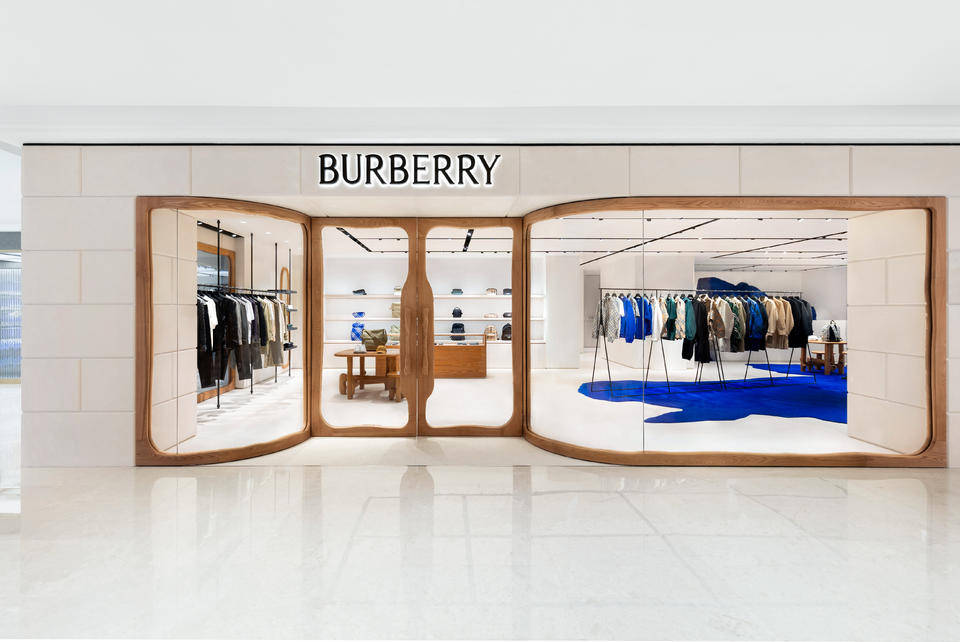 济南贵和burberry精品店焕新升级陈坤等明星到场助阵