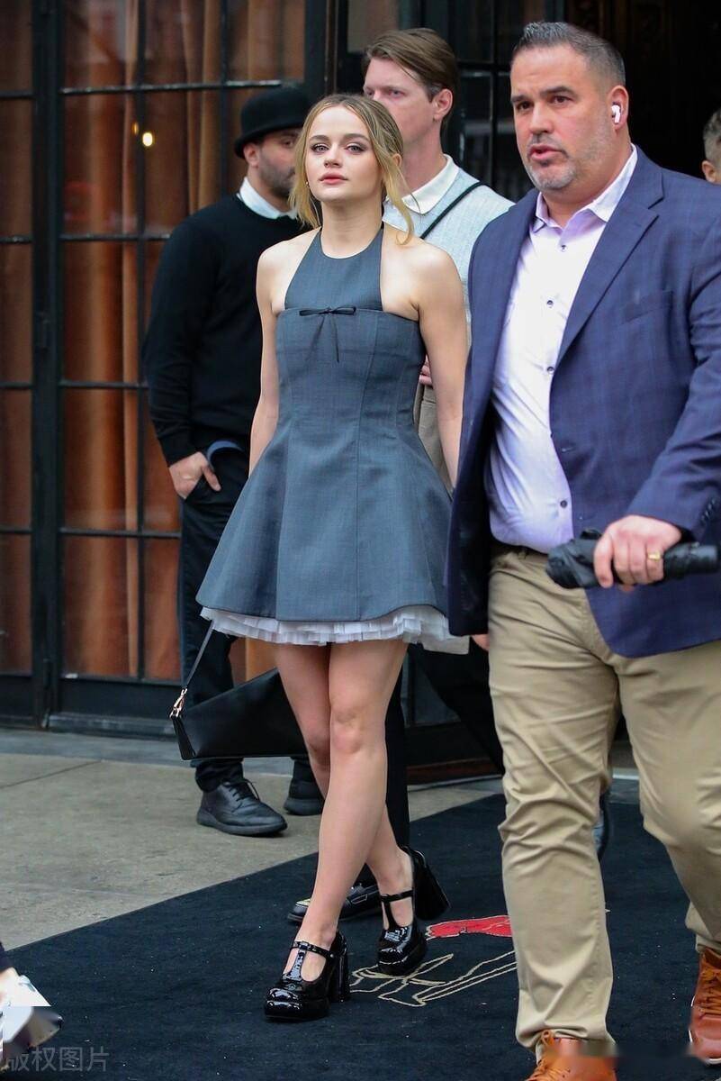 乔伊金现身越看越美了