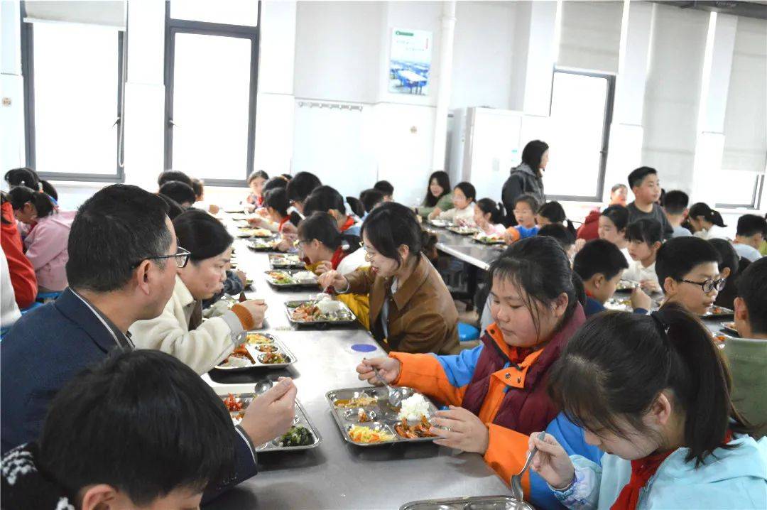 锡山实验小学食堂图片