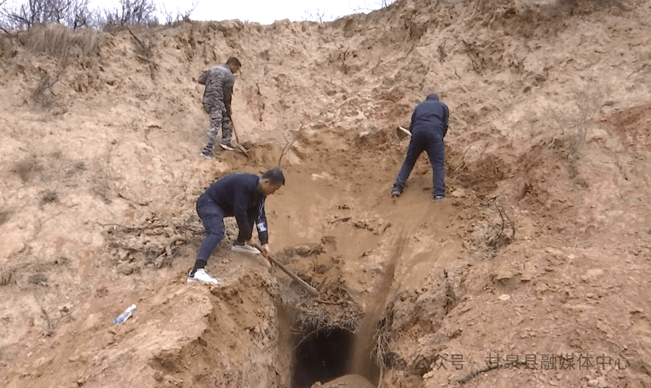 资源局开展打击私挖滥采古生物化石专项整治活动_执法_巡回检查_龙骨