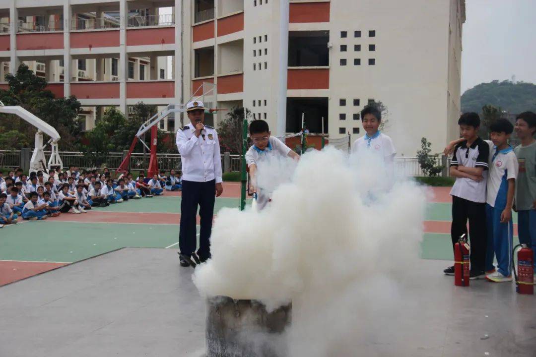 大演练丨崇左消防开展2024年春季学校火灾疏散逃生大演练活动