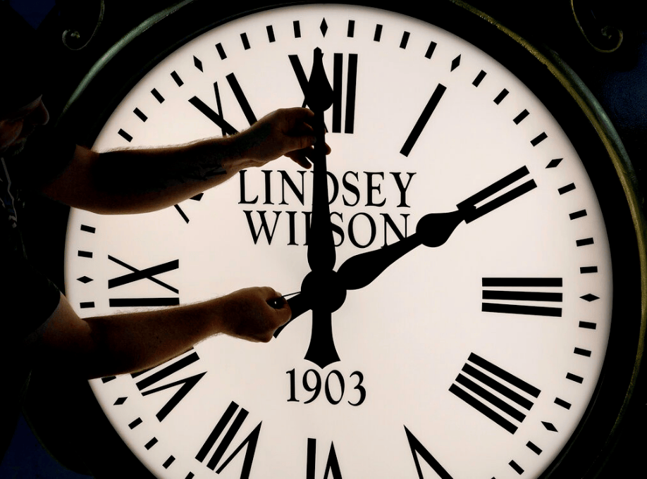 前所未有极地融冰加速减缓地球自转影响全球计时