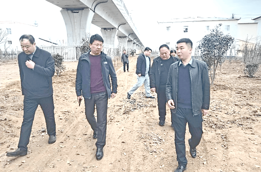 市林业和花木园艺发展中心到长葛市调研指导果树进村工作