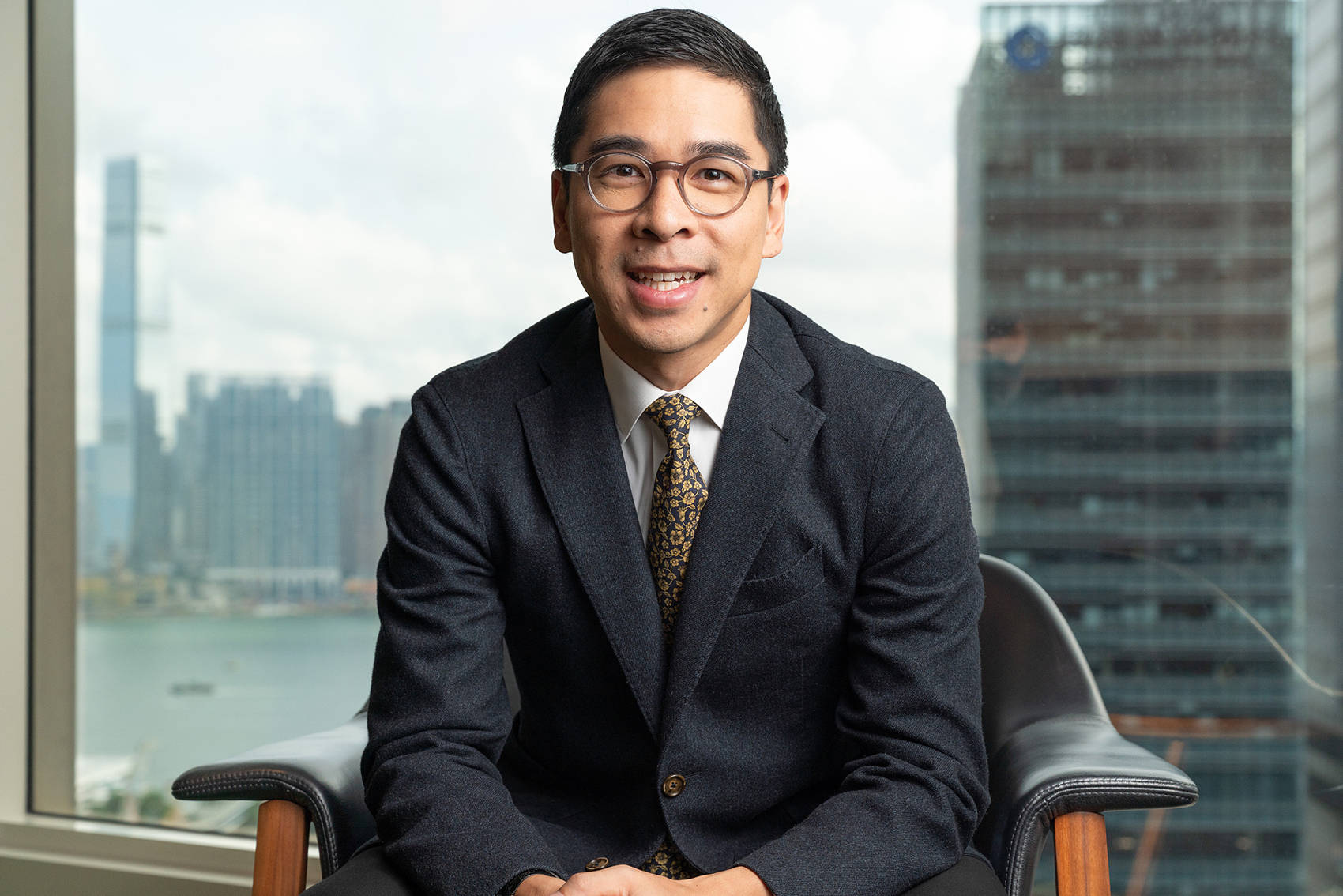 藏在年报里的真性情董事长们有人回忆大学第一堂数学课有李宗盛粉丝谈