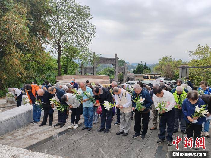 台北春祭白色恐怖受难者 呼吁后来者继续前行_台湾地区_政治_活动