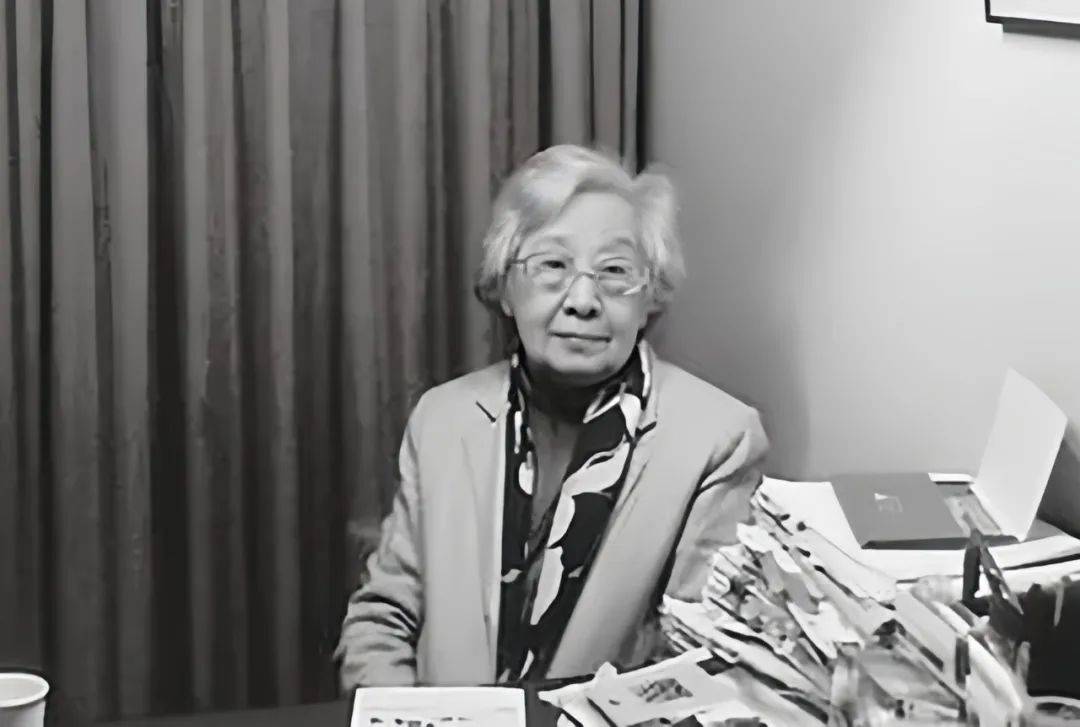 作家齐邦媛去世:文学永远会是一部分人"必要的坚持"_巨流_散文_历史