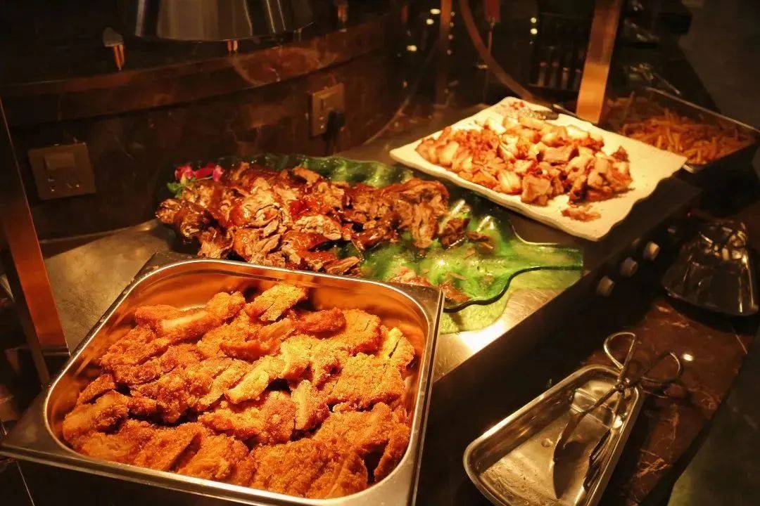 山东古玥湖酒店,享豪华海鲜自助晚餐 自助早餐 灯光秀_汤底_餐厅_广式