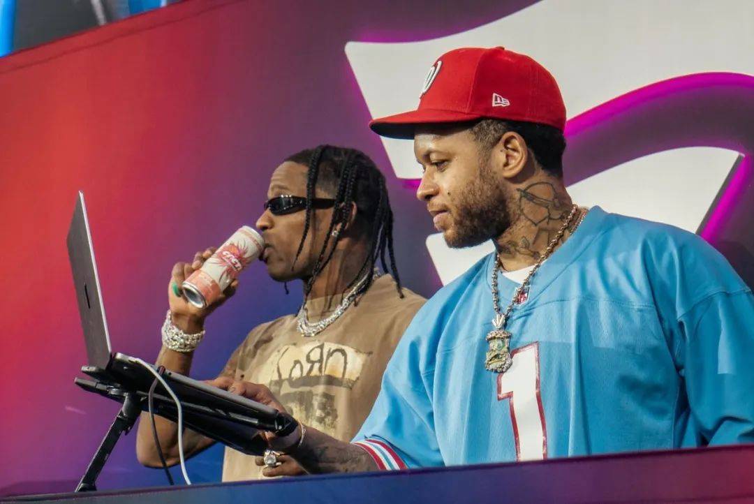 kylie也做饮料品牌travisscott大怒我的更好喝