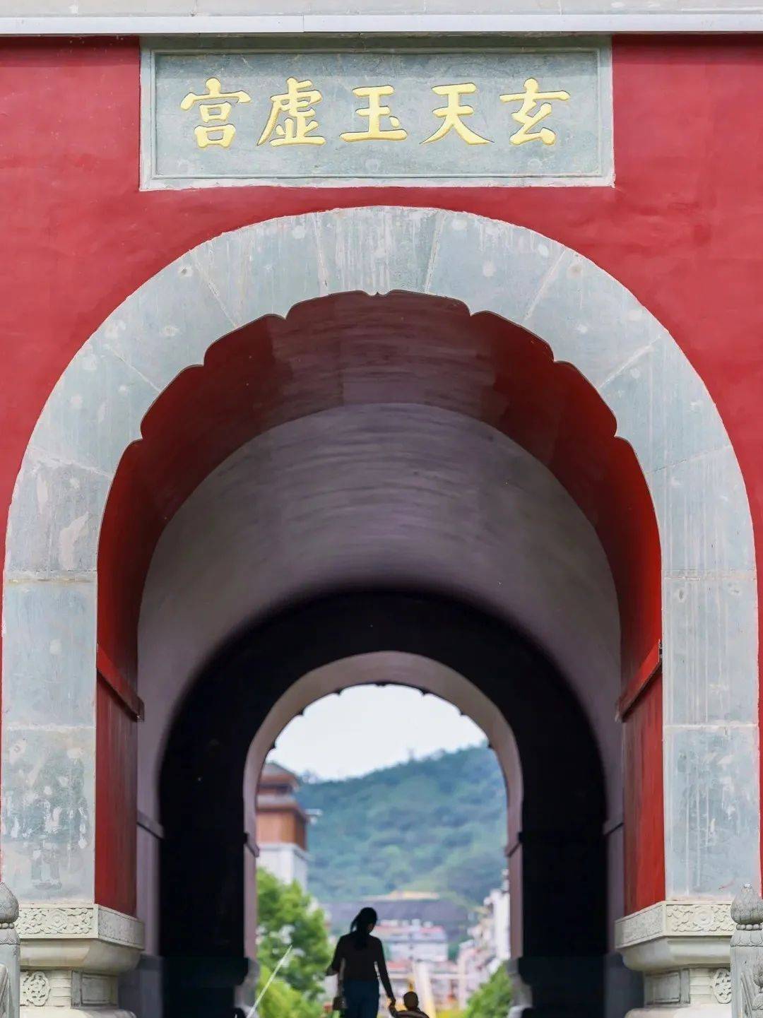 快来打卡董宇辉同款换种方式与辉同行