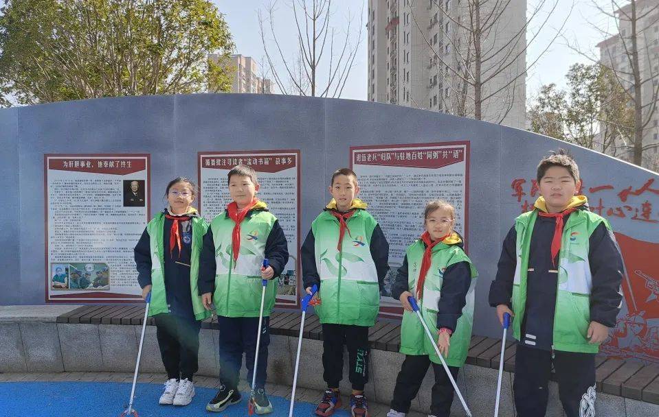 心学童保护环境人人有责雏鹰假日小队活动